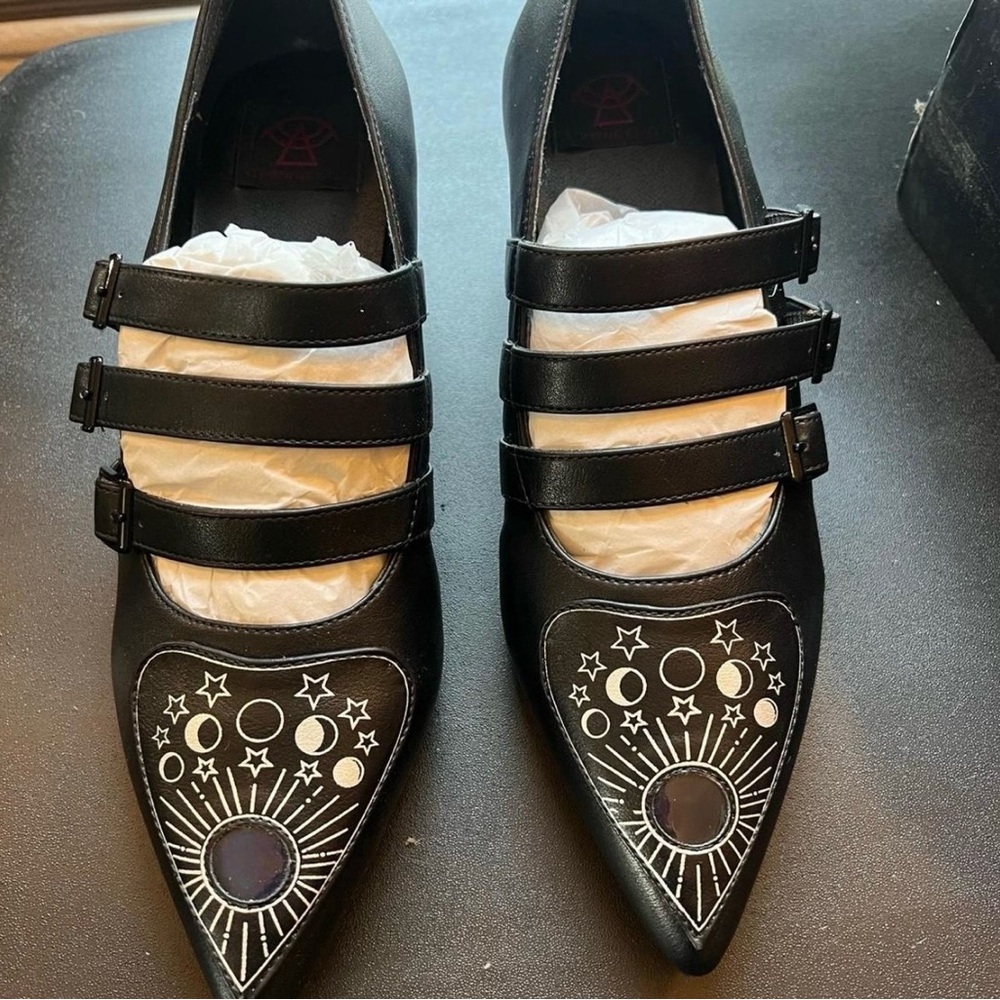 Strange Cult Eloise Spirit Ouija Board Planchette 10M Goth Alternative Heels.